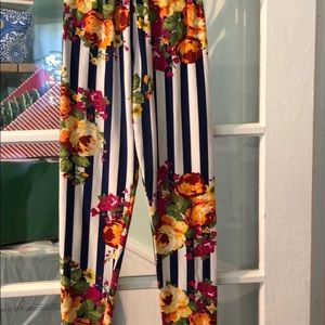 Agnes and Dora leggings